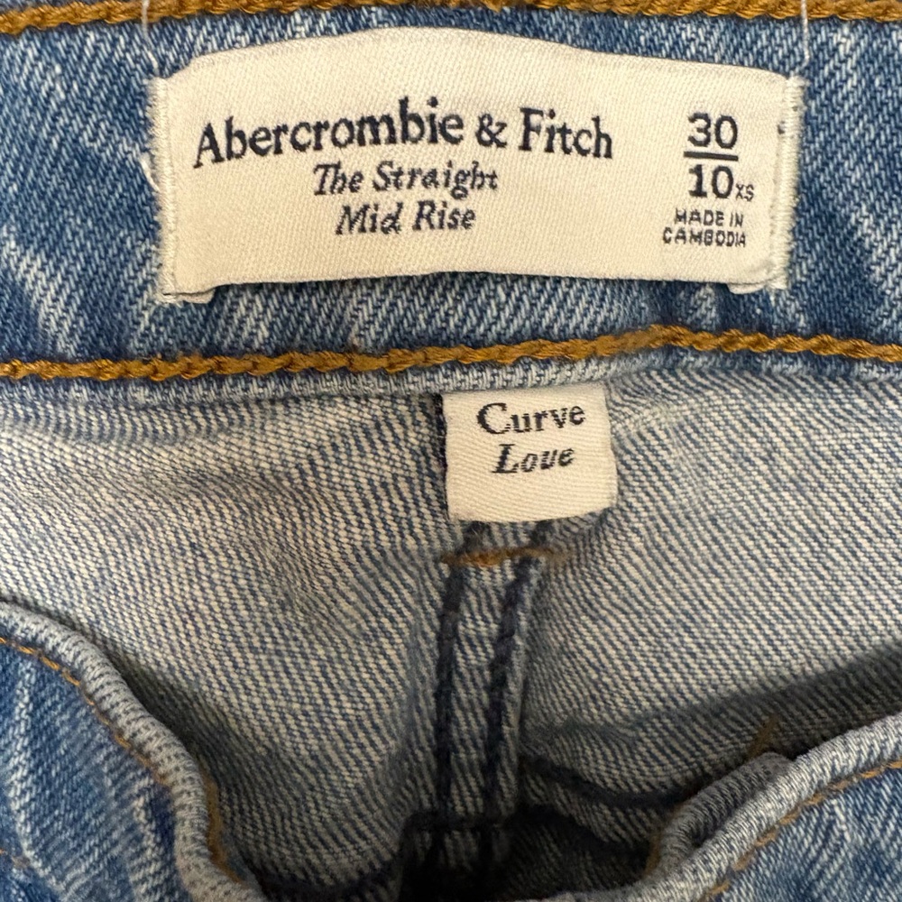 Abercrombie & Fitch Mid Rise Jeans